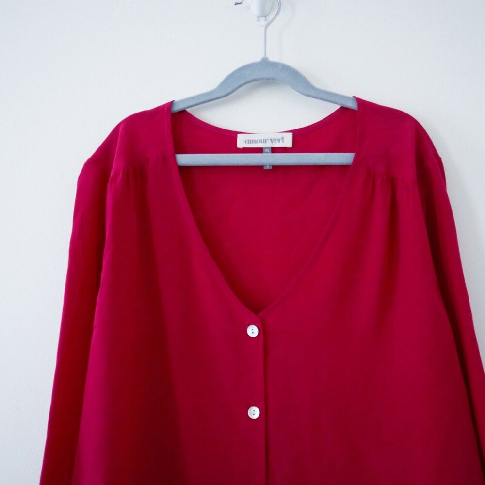 Amour Vert Silk Fuchsia V Neck Blouse - Picture 2 of 9